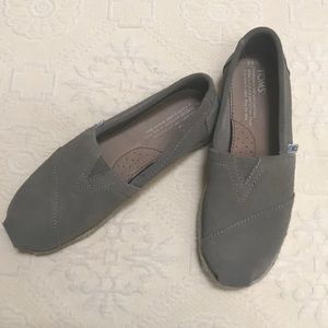 Toms slip-ons